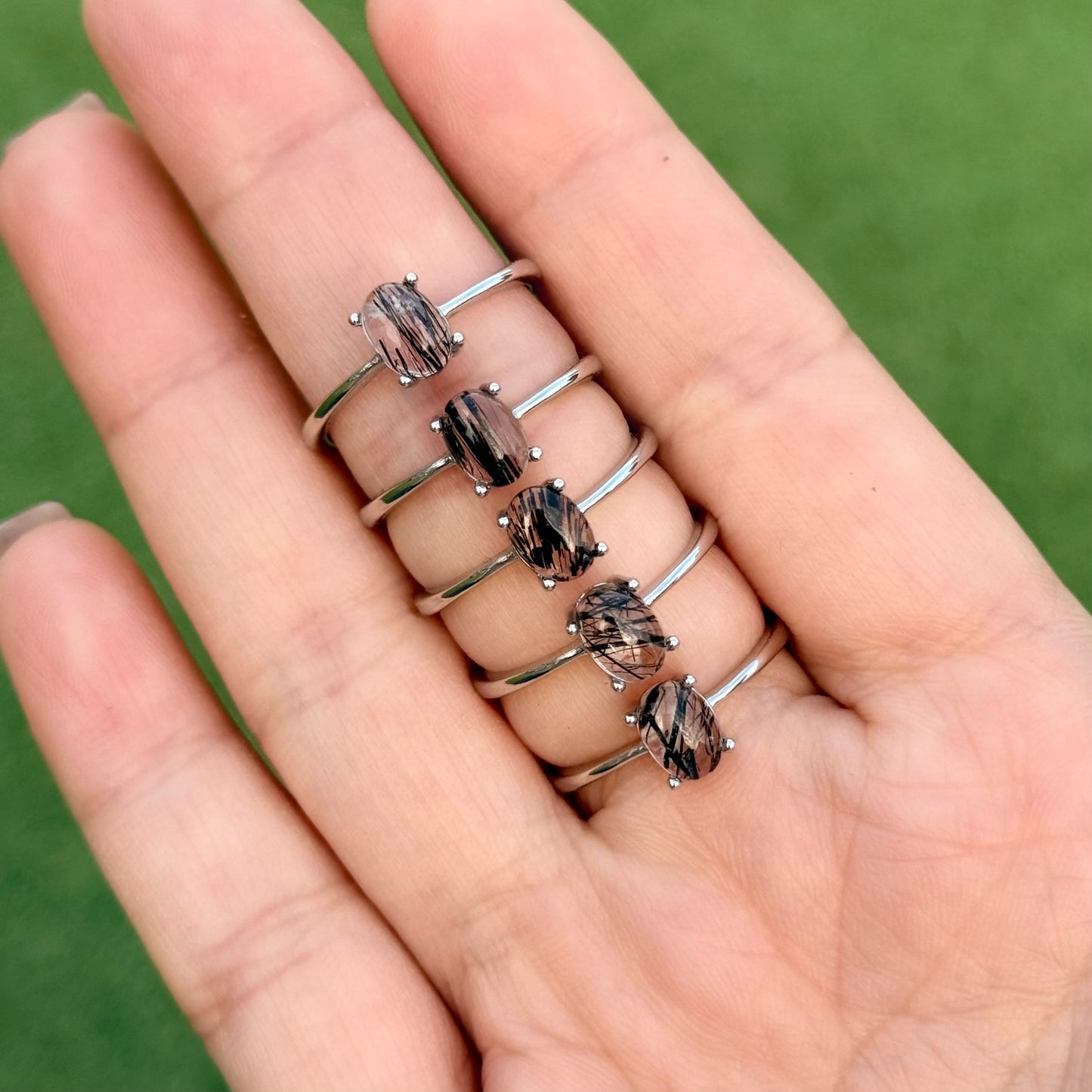 黑髮晶四爪戒指 - B款