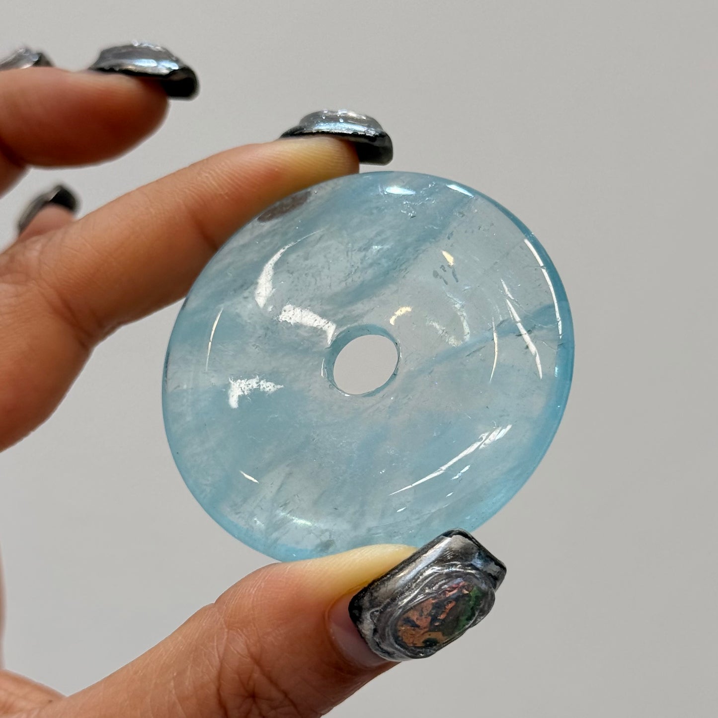海藍寶平安扣（5cm）｜天然水晶飾品｜Aquamarine Donut Pendant｜溝通表達・自信提升・人際和諧