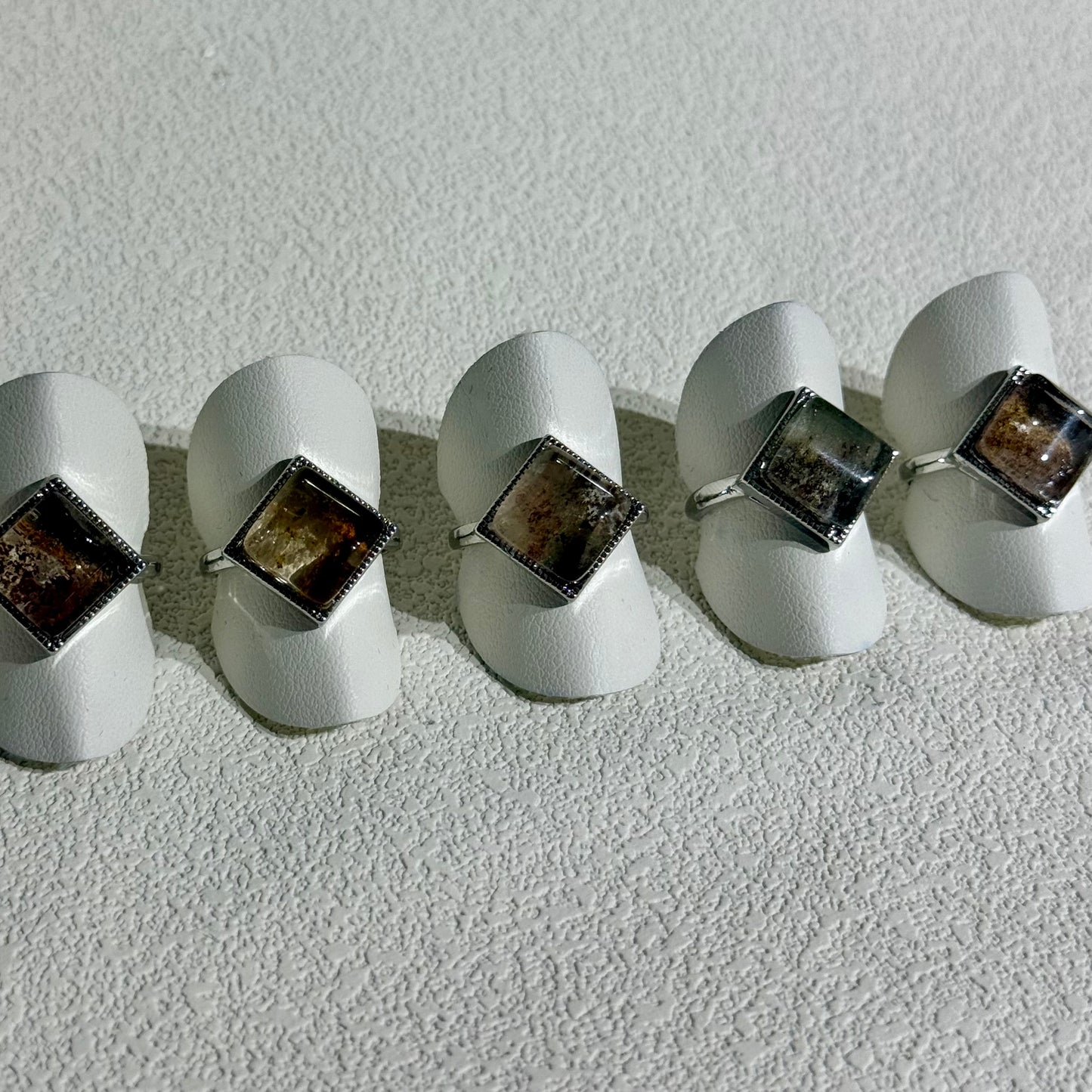 幽靈戒指｜天然水晶戒指｜Phantom Quartz Ring｜聚財引貴人・穩定氣場・增強決斷力