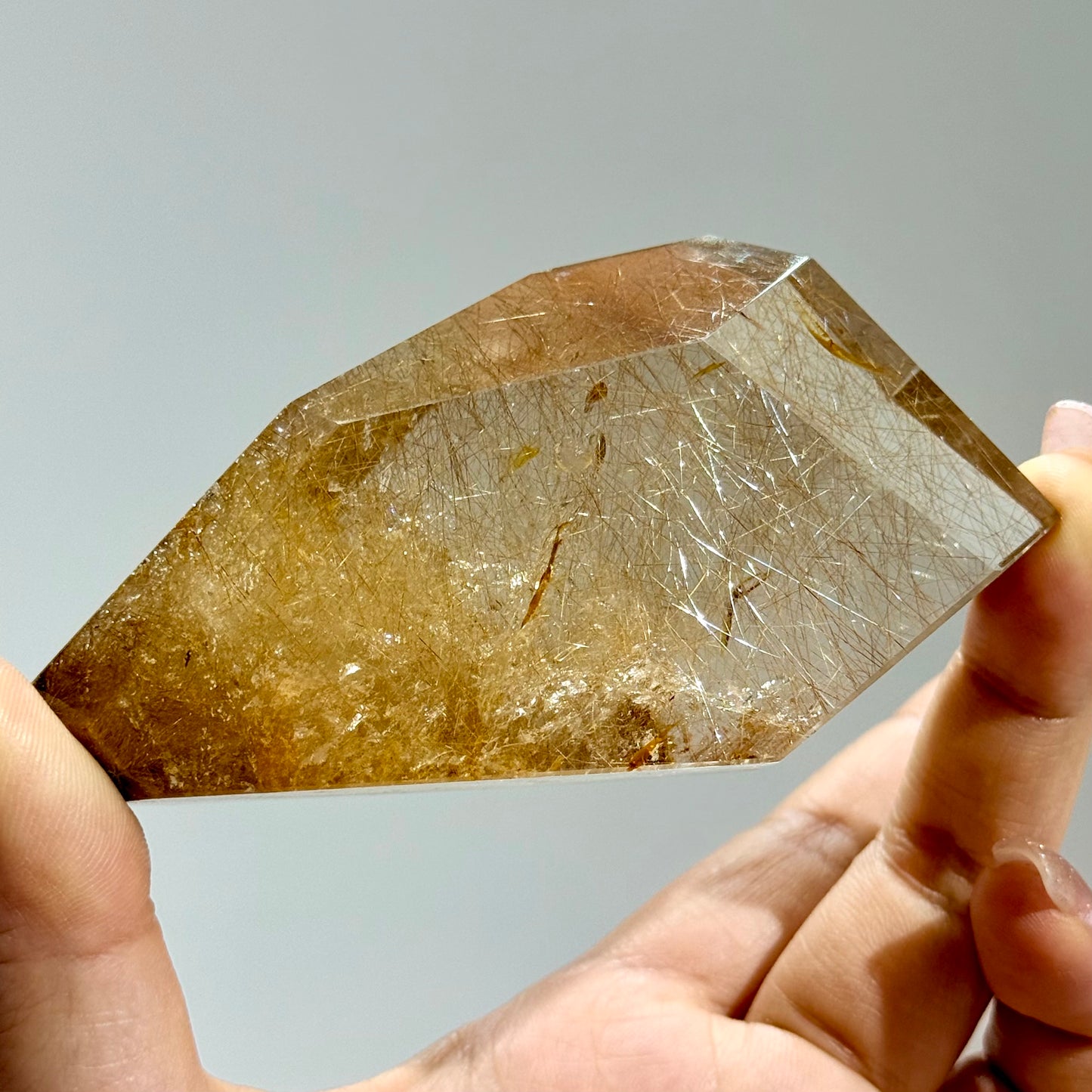 金髮晶隨形擺件｜天然金髮晶原石擺設｜Golden Rutilated Quartz Freeform｜招正偏財・增強自信・淨化空間能量