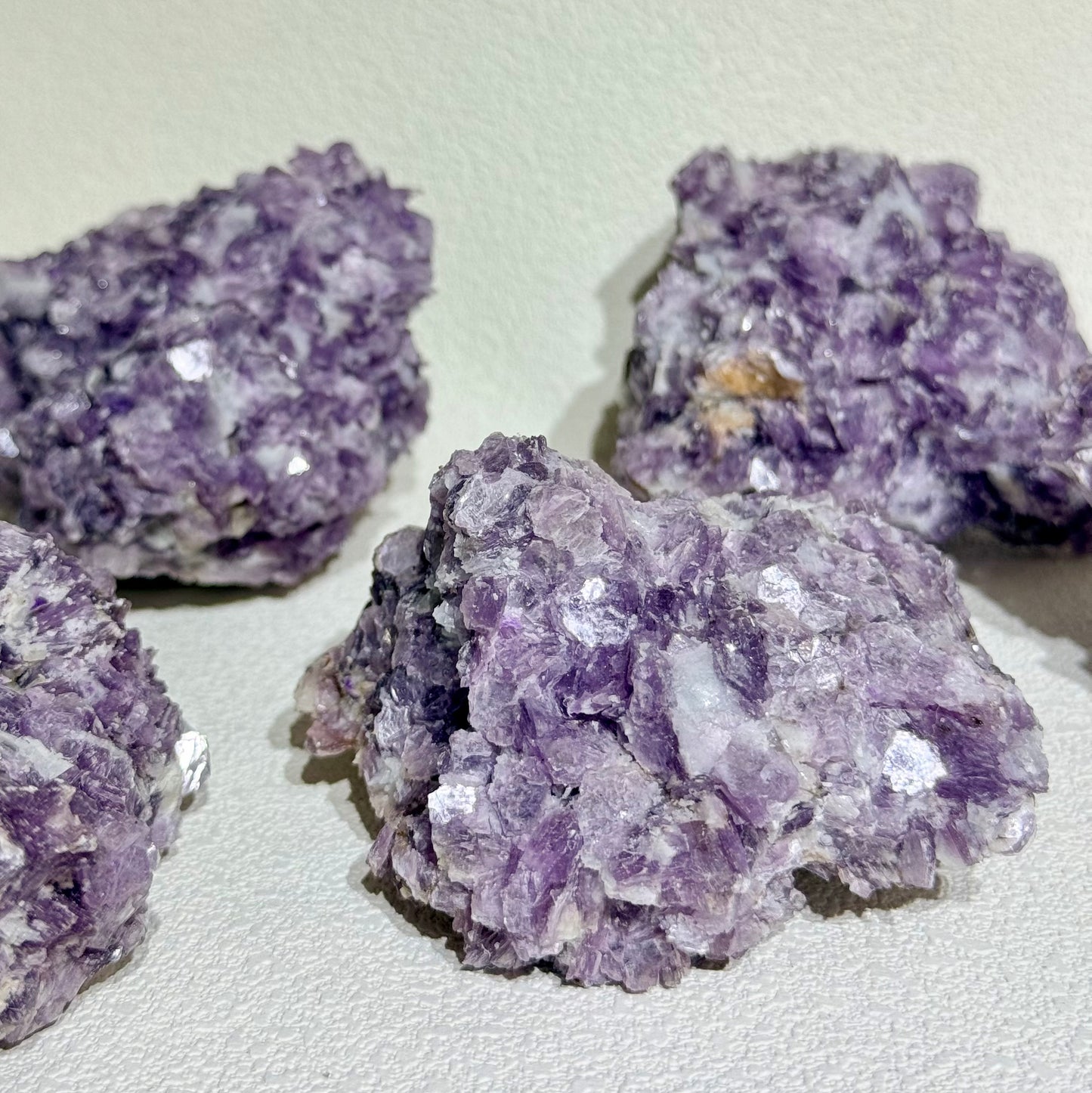 紫雲母原石｜天然水晶原石｜Lepidolite Raw Crystal｜舒緩焦慮・提升靈感・招來愛情與平靜