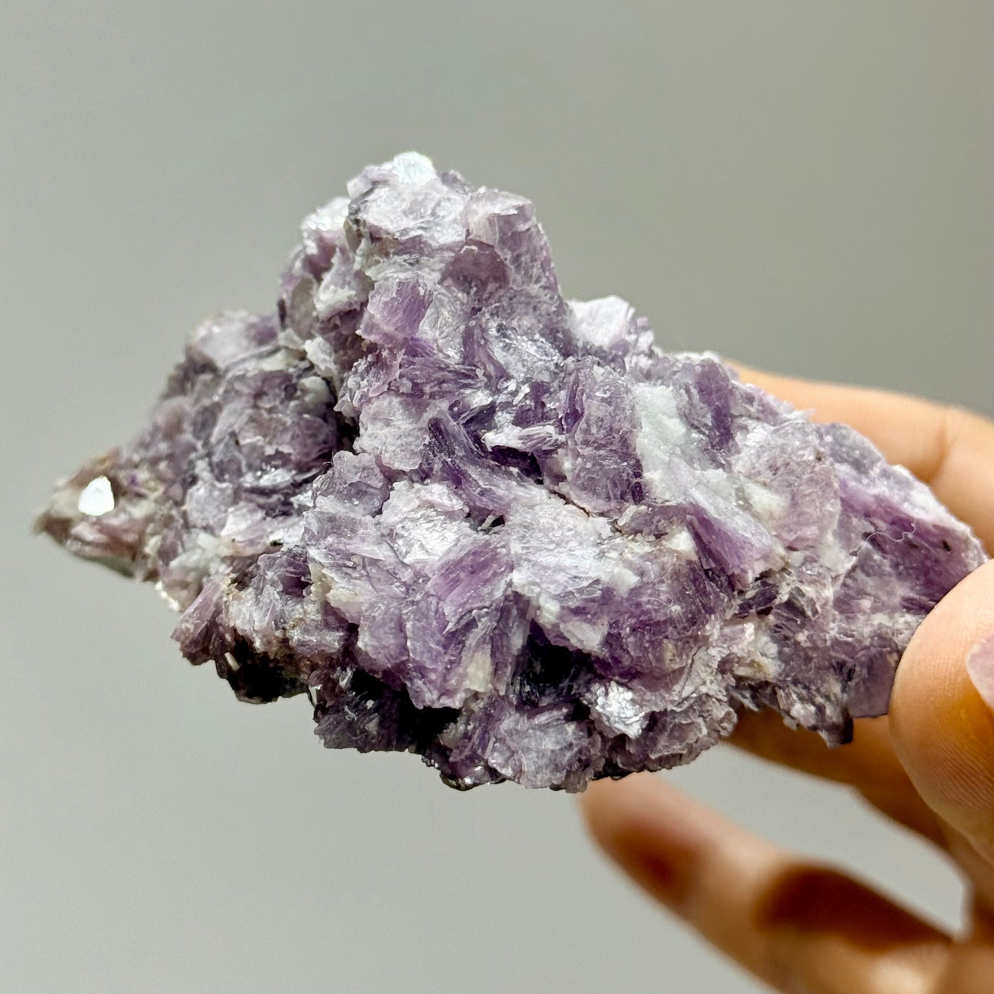 紫雲母原石｜天然水晶原石｜Lepidolite Raw Crystal｜舒緩焦慮・提升靈感・招來愛情與平靜