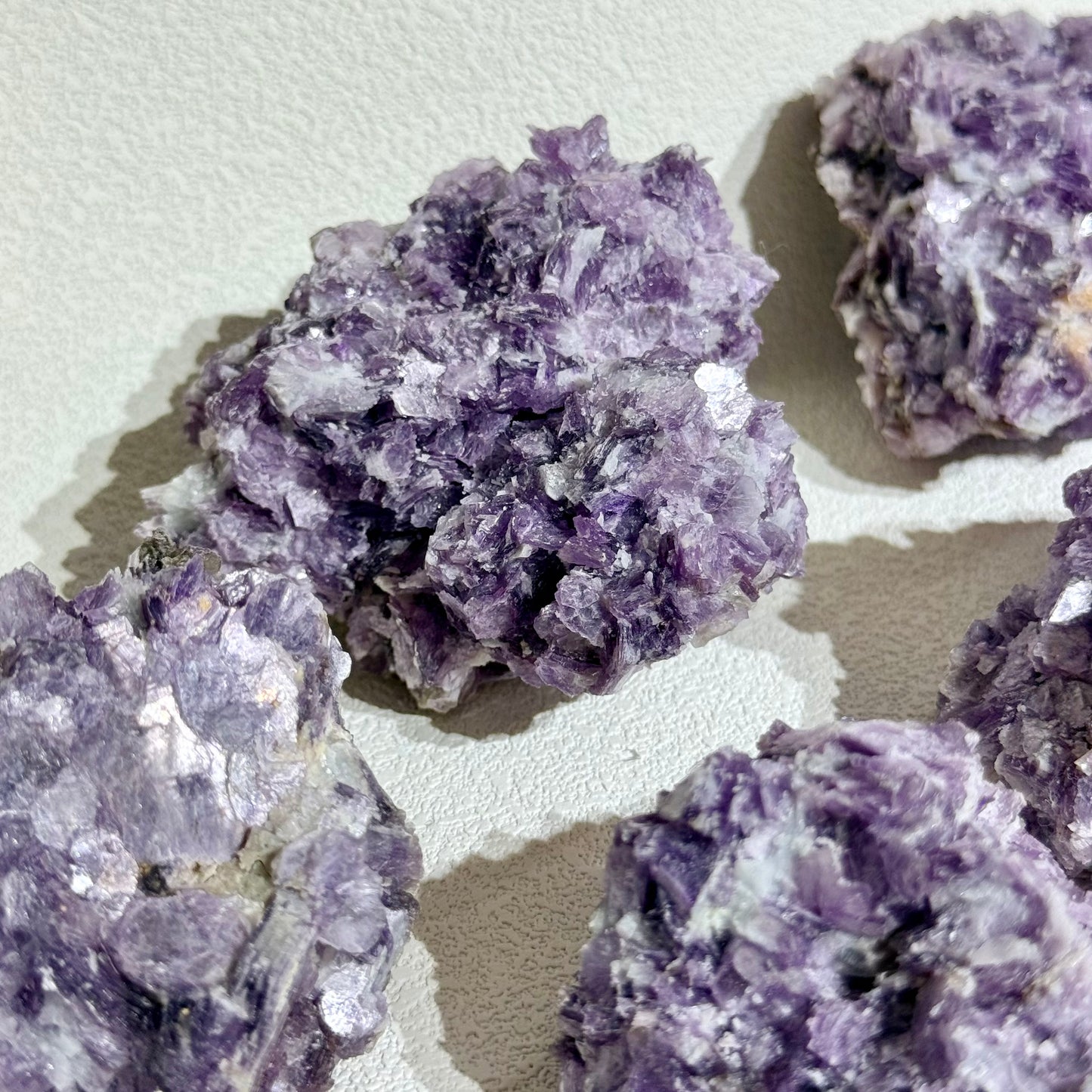 紫雲母原石｜天然水晶原石｜Lepidolite Raw Crystal｜舒緩焦慮・提升靈感・招來愛情與平靜