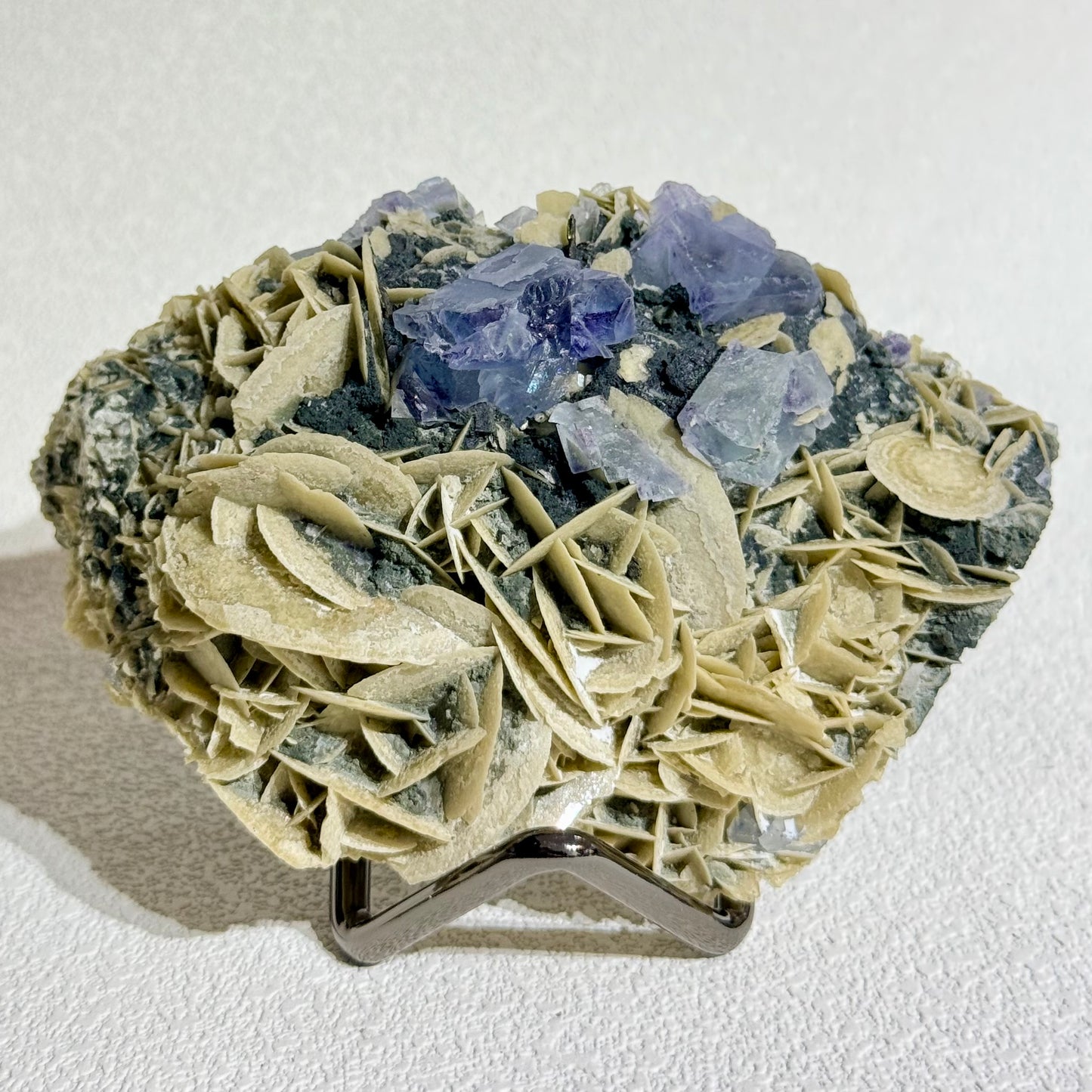 瑤崗仙螢石雲共生-A款｜天然瑤崗仙螢石雲母共生礦標｜Yaogangxian Fluorite Mica Cluster｜淨化負能量・清晰頭腦・穩定情緒