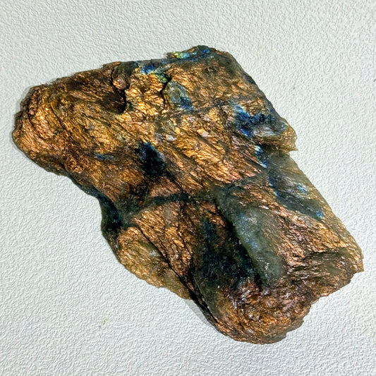 高光拉長石原礦大件 - A｜天然拉長石爆閃原礦｜High Flash Labradorite Specimen｜靈性轉化・高我連結・保護場域・直覺覺醒