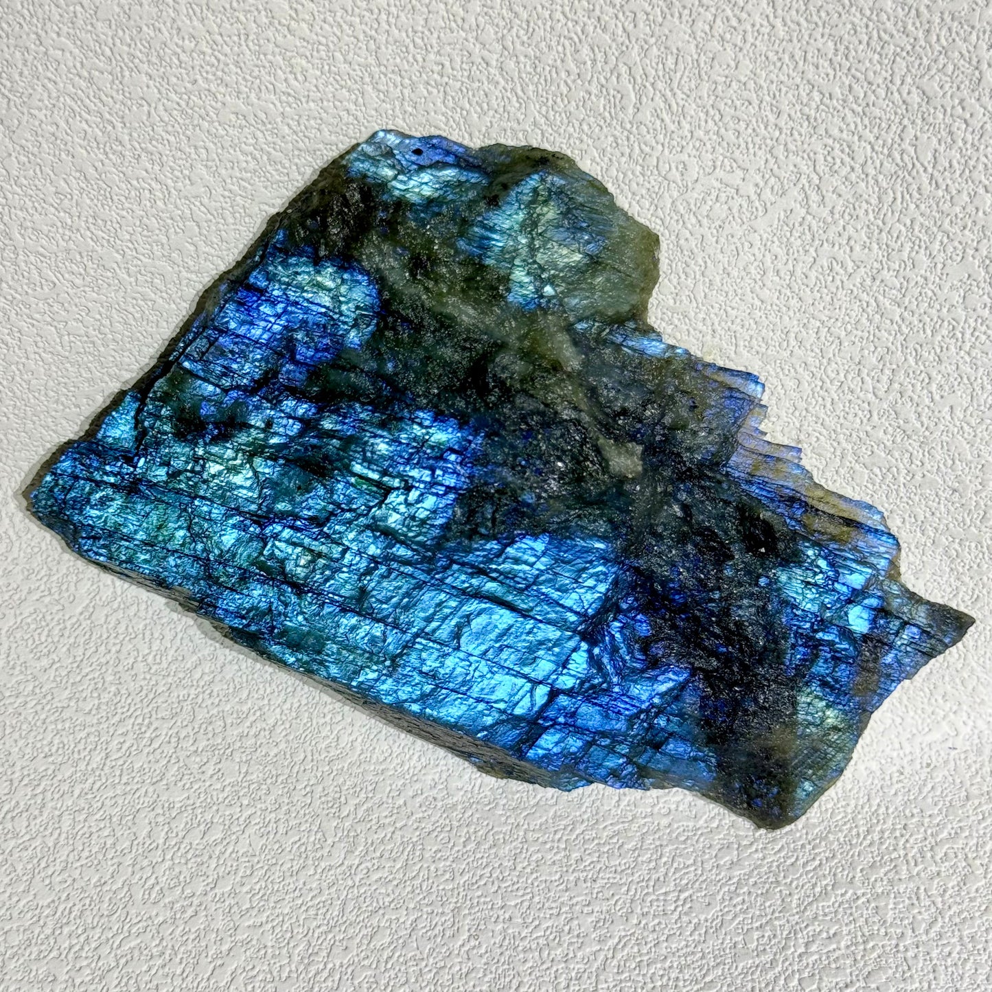 High Flash Labradorite Specimen – B｜Natural Labradorite Raw Crystal｜Spiritual Transformation・Higher Self Connection・Energetic Protection・Intuitive Awakening