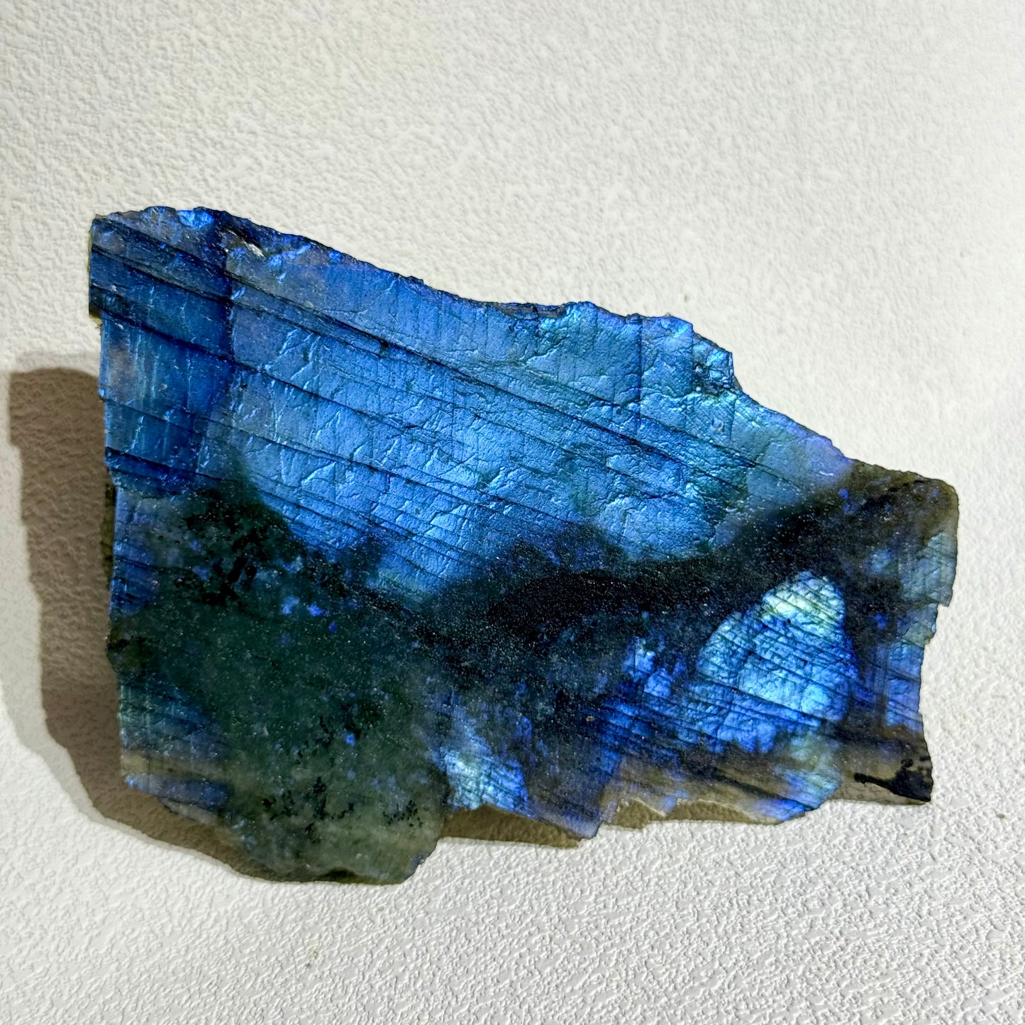 High Flash Labradorite Specimen – B｜Natural Labradorite Raw Crystal｜Spiritual Transformation・Higher Self Connection・Energetic Protection・Intuitive Awakening