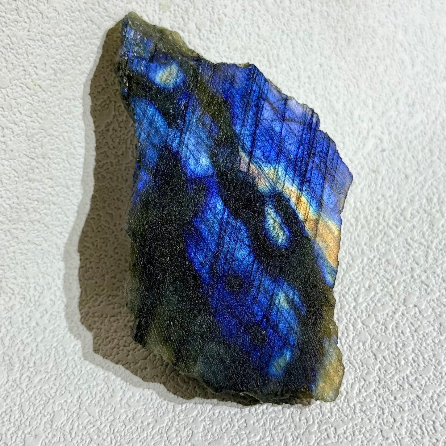 高光拉長石原礦大件 - E｜天然拉長石爆閃原礦｜High Flash Labradorite Specimen｜靈性轉化・高我連結・保護場域・直覺覺醒 (副本) (副本) (副本)