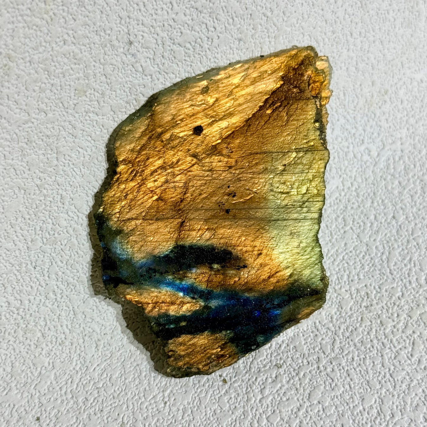 高光拉長石原礦大件 - F｜天然拉長石爆閃原礦｜High Flash Labradorite Specimen｜靈性轉化・高我連結・保護場域・直覺覺醒 (副本) (副本) (副本) (副本)