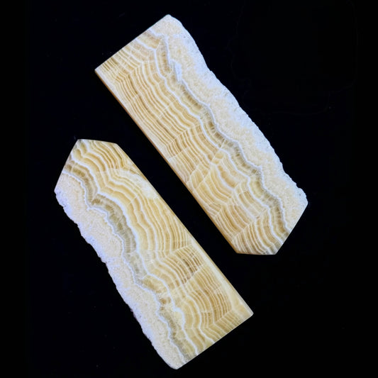 Calcite flakes