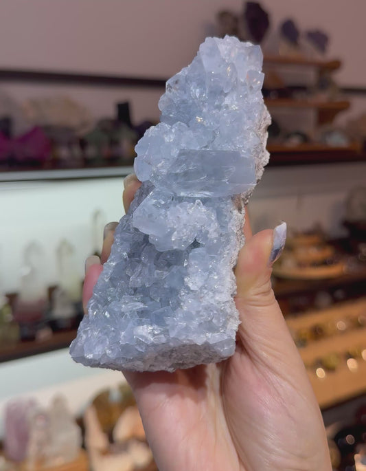 馬達加斯加天青石晶簇｜天然天青石礦物擺件｜Madagascar Celestite｜靜心療癒・舒緩思緒・提升直覺